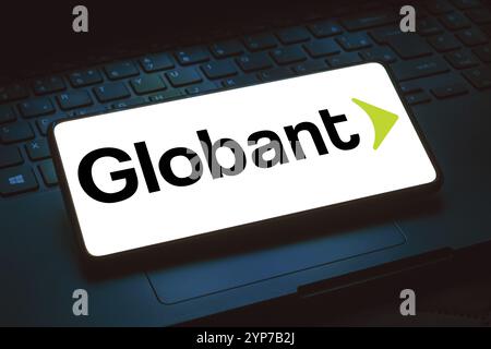 22 janvier 2024, Brésil. Dans cette illustration photo, le logo Globant S.A. est affiché sur l'écran d'un smartphone Banque D'Images