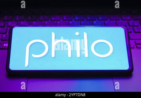 Dans cette illustration photo, le logo Philo est affiché sur l'écran d'un smartphone Banque D'Images