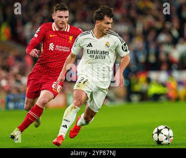 Brahim Diaz du Real Madrid en action avec Andrew Robertson de Liverpool lors de l'UEFA Champions League, 2024/25 League phase MD5 match entre Liverpool FC contre Real Madrid C.F. à Anfield, Liverpool le mercredi 27 novembre 2024. (Photo : Steven Halliwell | mi News) crédit : MI News & Sport /Alamy Live News Banque D'Images