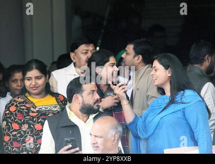 Patna, Inde. 28 novembre 2024. PATNA, INDE - NOVEMBRE 28 : le député du BJP Shreyashi Singh pendant la session d'hiver devant l'Assemblée du Bihar le 28 novembre 2024 à Patna, Inde. (Photo de Santosh Kumar/Hindustan Times/Sipa USA) crédit : Sipa USA/Alamy Live News Banque D'Images