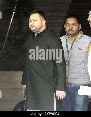 Patna, Inde. 28 novembre 2024. PATNA, INDE - NOVEMBRE 28 : le chef de l'opposition Tejashwi Yadav va assister à la session d'hiver à l'Assemblée du Bihar le 28 novembre 2024 à Patna, Inde. (Photo de Santosh Kumar/Hindustan Times/Sipa USA) crédit : Sipa USA/Alamy Live News Banque D'Images