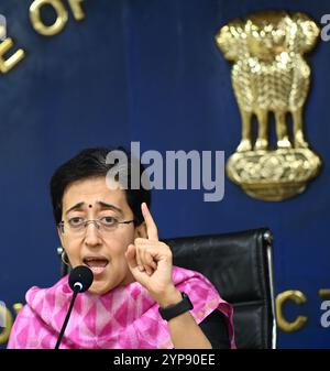 New Delhi, Inde. 28 novembre 2024. NEW DELHI, INDE - NOVEMBRE 28 : le ministre en chef de Delhi, M. Atishi, prononce une conférence de presse au Secrétariat de Delhi le 28 novembre 2024 à New Delhi, Inde. (Photo de Arvind Yadav/Hindustan Times/Sipa USA) crédit : Sipa USA/Alamy Live News Banque D'Images