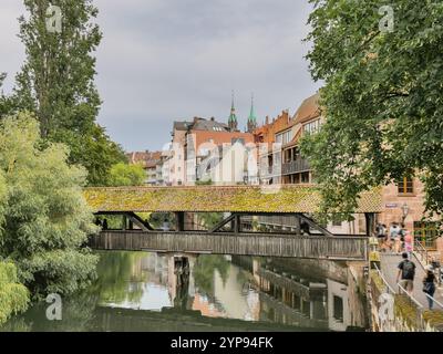 Hangmans Bridge Henkersteg dans le centre de la vieille ville de Nuremberg. Vue depuis Maxbrücke (pont Max). Voyage en Bavière Banque D'Images