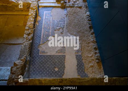 Brescia, Italie. Musée Santa Giulia, site classé au patrimoine mondial de l'UNESCO. Les vestiges de l'Ortaglia Domus, une ancienne maison romaine avec de belles mosaïques. Banque D'Images