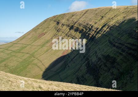 Le sommet de Fan Foel depuis Picws du, Bannau Sir Gaer, Bannau Brycheiniog National Park, pays de Galles, Royaume-Uni Banque D'Images