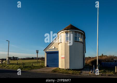 Bexhill, 28 novembre 2024 : la station des garde-côtes sur Galley Hill Banque D'Images