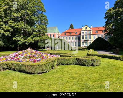 Palais de l'Abbé, musée, Gdansk Pologne, Oliva Park, Park Oliwa, Oliwski Park, voyage, parc de Gdansk, urbain, parc de la ville, vibrant, paisible, Palais de Gdansk Banque D'Images