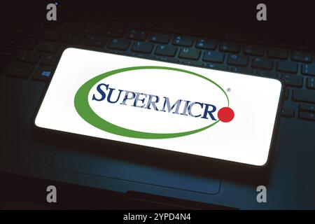 28 mai 2024, Brésil. Dans cette illustration photo, le logo Supermicro (Super Micro Computer, Inc) est affiché sur l'écran d'un smartphone Banque D'Images