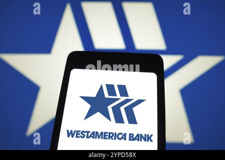 9 avril 2024, Brésil. Dans cette illustration photo, le logo Westamerica Bank est affiché sur l'écran d'un smartphone et en arrière-plan Banque D'Images