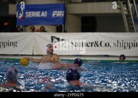 Michele Mezzarobba (Pallanuoto Trieste) lors du match Pallanuoto Trieste vs RN Savona, Waterpolo Italian Serie A match à Trieste, Italie, novembre 29 2024 Banque D'Images