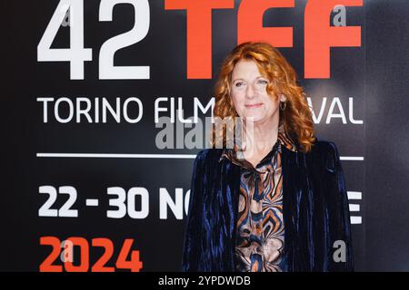 Turin, le photocall du film AmicheMai au 42ème Festival du film de Turin. Sur la photo : Angela Finocchiaro arrive au Media Center pour le tapis rouge du film Banque D'Images