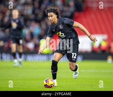 30 novembre 2024 ; Bet365 Stadium, Stoke, Staffordshire, Angleterre; EFL Championship Football, Stoke City contre Burnley ; Bashir Humphreys de Burnley Banque D'Images