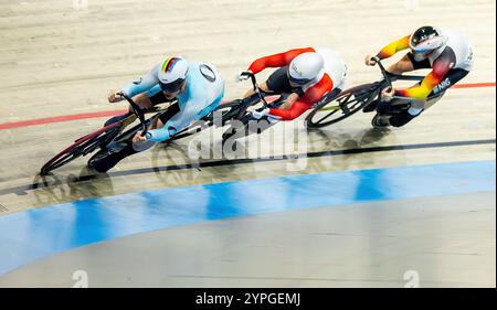 APELDOORN - Harry Lavreysen en action lors du premier sprint de l'UCI Track Champions League à Omnisport. C'était le troisième tour de la compétition de cyclisme sur piste. ANP IRIS VAN DEN BROEK crédit : ANP/Alamy Live News Banque D'Images