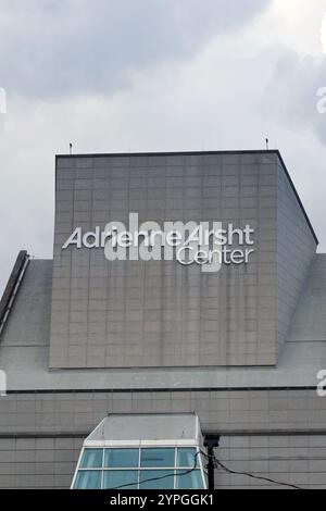 Miami, Floride, États-Unis - 3 décembre 2023 : vue extérieure avant du Adrienne Arsht Center à Miami Banque D'Images
