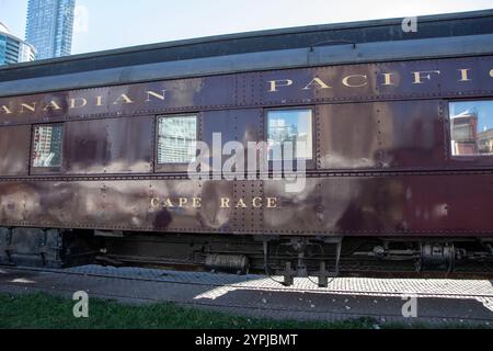 Canadian Pacific Cape Race au Roundhouse Park sur Bremner Boulevard dans le centre-ville de Toronto, Ontario, Canada Banque D'Images