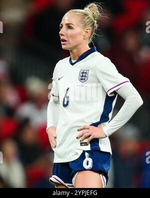 Alex Greenwood de l'Angleterre regarde pendant le match amical international féminin Angleterre vs États-Unis au stade de Wembley, Londres, Royaume-Uni, le 30 novembre 2024 (photo par Izzy Poles/News images) Banque D'Images