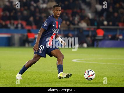 Paris, France. 30 novembre 2024. Willian Pacho du PSG lors du match de Ligue 1 entre le Paris Saint-Germain (PSG) et le FC Nantes le 30 novembre 2024 au stade Parc des Princes à Paris, France - photo Jean Catuffe/DPPI crédit : DPPI Media/Alamy Live News Banque D'Images