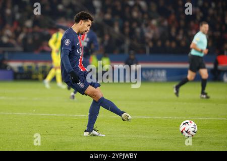 Paris, France. 30 novembre 2024. Marquinhos du PSG lors du match de Ligue 1 entre le Paris Saint-Germain (PSG) et le FC Nantes le 30 novembre 2024 au stade Parc des Princes à Paris, France - photo Jean Catuffe/DPPI crédit : DPPI Media/Alamy Live News Banque D'Images