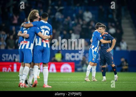 Madrid, Espagne. 30 novembre 2024. Les joueurs du RCD Espanyol célèbrent la Liga EA Sports match entre le RCD Espanyol et le RC Celta au Stage Front Stadium. Score final : RCD Espanyol 3 - 1 RC Celta. Crédit : SOPA images Limited/Alamy Live News Banque D'Images