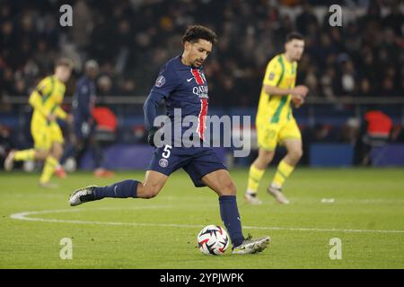 Marquinhos du PSG lors du match de Ligue 1 entre le Paris Saint-Germain (PSG) et le FC Nantes le 30 novembre 2024 au stade Parc des Princes à Paris Banque D'Images