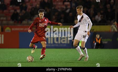 Jeremy Kelly de Crawley Town lors du match de 2e tour de la FA Cup entre Crawley Town et Lincoln City au Broadfield Stadium de Crawley. Banque D'Images