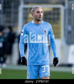 Marlon Frey (TSV 1860 Muenchen, #37) erzielte das einzige Muenchner Tor in diesem Spiel. GER, TSV 1860 Muenchen gegen FC Hansa Rostock, Fussball, 3. Bundesliga, 16 ans. Spieltag, saison 2024/2025, 30.11.2024. (LA RÉGLEMENTATION DFB DU DFL INTERDIT TOUTE UTILISATION DE PHOTOGRAPHIES COMME SÉQUENCES D'IMAGES ET/OU QUASI-VIDÉO). Foto : Eibner-Pressefoto/Heike Feiner Banque D'Images