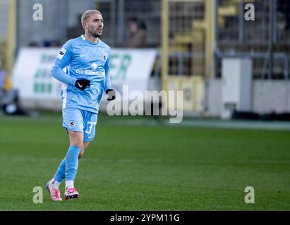 Marlon Frey (TSV 1860 Muenchen, #37) erzielte das einzige Muenchner Tor in diesem Spiel. GER, TSV 1860 Muenchen gegen FC Hansa Rostock, Fussball, 3. Bundesliga, 16 ans. Spieltag, saison 2024/2025, 30.11.2024. (LA RÉGLEMENTATION DFB DU DFL INTERDIT TOUTE UTILISATION DE PHOTOGRAPHIES COMME SÉQUENCES D'IMAGES ET/OU QUASI-VIDÉO). Foto : Eibner-Pressefoto/Heike Feiner Banque D'Images