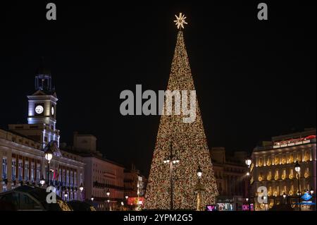 Madrid, Espagne. 30 novembre 2024. Le sapin de Noël à sol Square. Crédit : Marcos del Mazo/Alamy Live News Banque D'Images