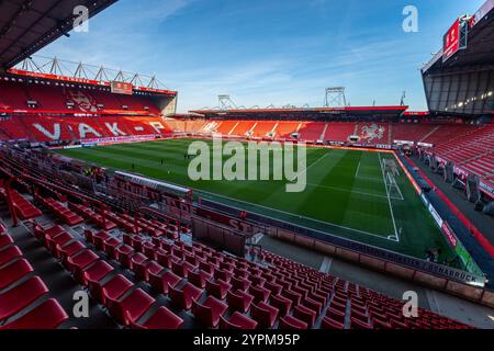 Enschede, pays-Bas. 1er décembre 2024. ENSCHEDE, Stadium Grolsch Veste, 01-12-2024, saison 2024/2025, Dutch Eredivisie Football pendant le match Twente - Go Ahead Eagles Stadium aperçu crédit : Pro Shots/Alamy Live News Banque D'Images
