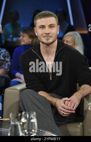 DATE D'ENREGISTREMENT NON INDIQUÉE NDR Talk Show Jannik Schuemann BEI der NDR Talk Show à Hambourg. *** NDR Talk Show Jannik Schuemann au NDR Talk Show à Hambourg Copyright : xEventpressxBerndtx Banque D'Images