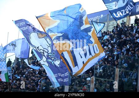 Parme, Italie. 1er décembre 2024. Le supporter du Lazio lors du match de football Serie A Enilive entre Parme et Lazio au stade Ennio Tardini de Parme, dimanche 1er décembre 2024. Sport - Football. (Photo de Gianni Santandrea/LaPresse) crédit : LaPresse/Alamy Live News Banque D'Images