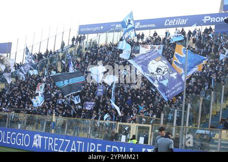 Parme, Italie. 1er décembre 2024. Le supporter du Lazio lors du match de football Serie A Enilive entre Parme et Lazio au stade Ennio Tardini de Parme, dimanche 1er décembre 2024. Sport - Football. (Photo de Gianni Santandrea/LaPresse) crédit : LaPresse/Alamy Live News Banque D'Images