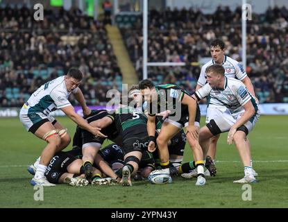 Northampton, Royaume-Uni. 29 novembre 2024. Fraser Dingwall de Northampton en action lors du Gallagher Premiership Rugby match opposant Northampton Saints contre Gloucester Rugby au Cinch Stadium le 29 novembre 2024 à Londres, en Angleterre. Crédit : Gary Mitchell, GMP Media/Alamy Live News Banque D'Images