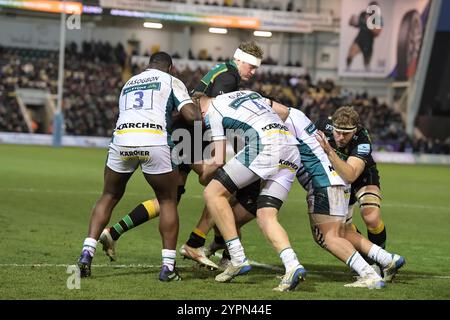 Northampton, Royaume-Uni. 29 novembre 2024. Alex Coles de Northampton en action lors du Gallagher Premiership Rugby match opposant les Northampton Saints à Gloucester Rugby au Cinch Stadium le 29 novembre 2024 à Londres, en Angleterre. Crédit : Gary Mitchell, GMP Media/Alamy Live News Banque D'Images