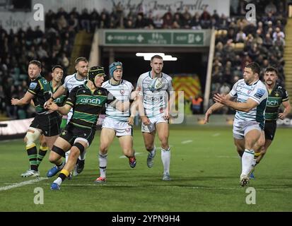 Northampton, Royaume-Uni. 29 novembre 2024. Henry Pollock de Northampton en action lors du Gallagher Premiership Rugby match opposant Northampton Saints contre Gloucester Rugby au Cinch Stadium le 29 novembre 2024 à Londres, en Angleterre. Crédit : Gary Mitchell, GMP Media/Alamy Live News Banque D'Images