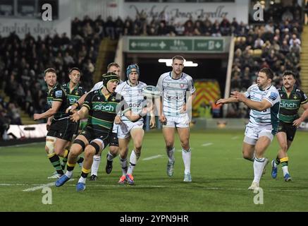 Northampton, Royaume-Uni. 29 novembre 2024. Henry Pollock de Northampton en action lors du Gallagher Premiership Rugby match opposant Northampton Saints contre Gloucester Rugby au Cinch Stadium le 29 novembre 2024 à Londres, en Angleterre. Crédit : Gary Mitchell, GMP Media/Alamy Live News Banque D'Images