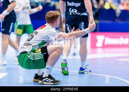 Lemgo, Deutschland. 1er décembre 2024. Jonathan Edvardsson (TSV Hannover-Burgdorf, #26) aergert sich/regt sich auf GER, TBV Lemgo Lippe v. TSV Hannover-Burgdorf, Handball, 1. Bundesliga, 12 ans. Spieltag, Spielzeit 2024/2025, 01.12.2024 Foto : Eibner-Pressefoto/Jan Rollinger crédit : dpa/Alamy Live News Banque D'Images