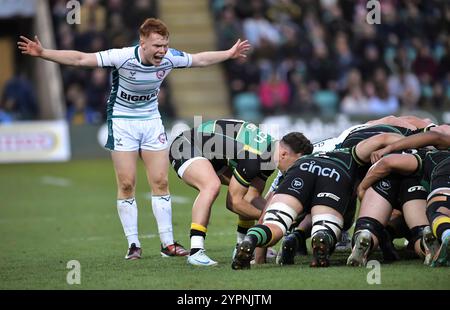 Caolan Englefield de Gloucester en action lors du Gallagher Premiership Rugby match opposant Northampton Saints contre Gloucester Rugby au Cinch Stadium le 30 novembre 2024 à Londres, en Angleterre. Banque D'Images