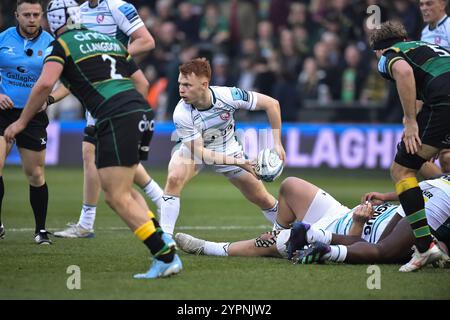 Caolan Englefield de Gloucester en action lors du Gallagher Premiership Rugby match opposant Northampton Saints contre Gloucester Rugby au Cinch Stadium le 30 novembre 2024 à Londres, en Angleterre. Banque D'Images