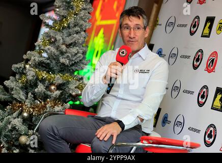 Manchester, Royaume-Uni. 29 novembre 2024. Mark Lemon, manager de l’équipe belle vue Aces, dévoile sa formation pour la saison 2025 lors du Christmas Cracker Event au National Speedway Stadium de Manchester le vendredi 29 novembre 2024. (Photo : Eddie Garvey | mi News) crédit : MI News & Sport /Alamy Live News Banque D'Images