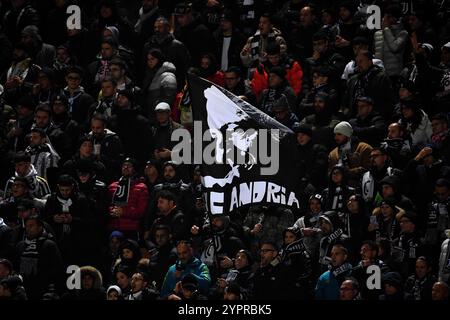 Lecce, Italie. 1er décembre 2024. Fans et supporters de la Juventus FC lors du match de Serie A Enilive entre l'US Lecce et la Juventus FC au stade via del Mare à Lecce, en Italie, dimanche 1er décembre 2024. (Crédit image : &#xa9 ; Giovanni Evangelista/LaPresse) crédit : LaPresse/Alamy Live News Banque D'Images