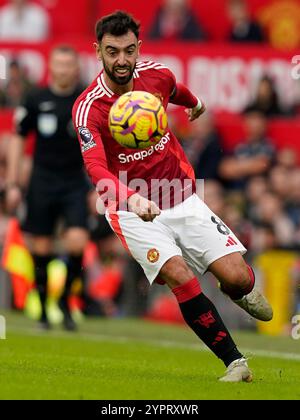 Manchester, Royaume-Uni. 1er décembre 2024. Bruno Fernandes de Manchester United lors du match de premier League à Old Trafford, Manchester. Le crédit photo devrait se lire : Andrew Yates/Sportimage crédit : Sportimage Ltd/Alamy Live News Banque D'Images