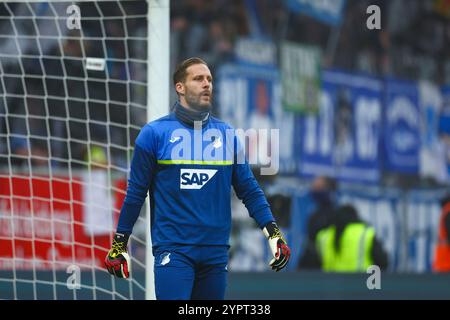 Mainz, Deutschland. 1er décembre 2024. Oliver Baumann (TSG 1899 Hoffenheim #1) beim Warmup partie vom 12. Spieltag der 1. Fu?ball Bundesliga zwischen 1. FSV Mainz 05 und TSG Hoffenheim in der MEWA Arena in Mainz AM 01.12.2024 // la réglementation DFL/DFB interdit toute utilisation de photographies comme séquences d'images et/ou quasi-vidéo. Crédit : dpa/Alamy Live News Banque D'Images