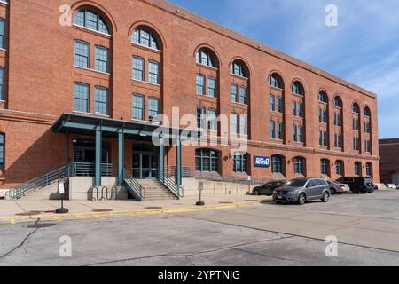 Milwaukee, il, États-Unis - 3 mai 2023 : Spectrum News 1 bâtiment sur Martin Luther King Jr Dr à Milwaukee, il, États-Unis. Banque D'Images