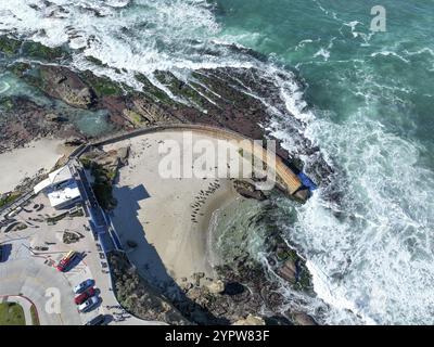 Vue aérienne des falaises et du littoral de la Jolla, San Diego, Californie, États-Unis, Amérique du Nord Banque D'Images