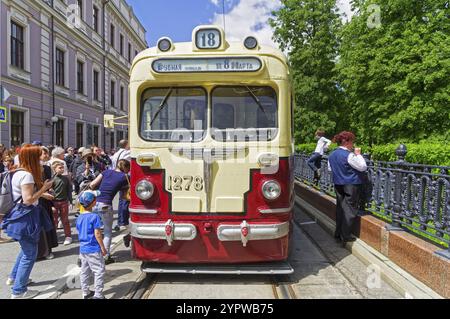 MOSCOU, RUSSIE, Jube 4, 2022 : une vieille voiture de tramway (construite en 1948) au Festival annuel du tramway de Moscou. Moscou, boulevard Chistoprudny Banque D'Images