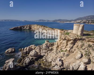 Vieille tour de défense de l'îlot d'Illetes, Calvia, Majorque, Îles Baléares, Espagne, Europe Banque D'Images