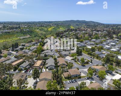 Vue aérienne sur les maisons et les condos à San Diego, Californie, États-Unis, Amérique du Nord Banque D'Images