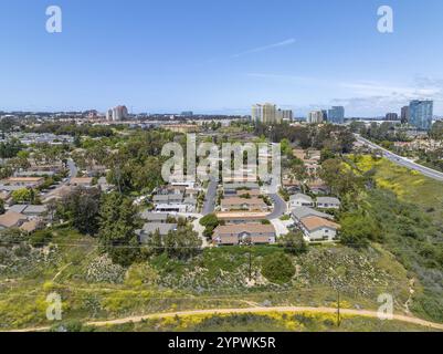 Vue aérienne sur les maisons et les condos à San Diego, Californie, États-Unis, Amérique du Nord Banque D'Images