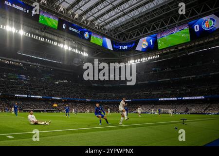 Madrid, Espagne. 1er décembre 2024. Vue panoramique sur le terrain de jeu lors d'un match de Ligue espagnole entre le Real Madrid et Getafe au stade Santiago Bernabeu. Score final ; Real Madrid 2:0 Getefe (photo de David Canales/SOPA images/SIPA USA) crédit : SIPA USA/Alamy Live News Banque D'Images